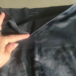 SPANX Dark Camouflage Leggings